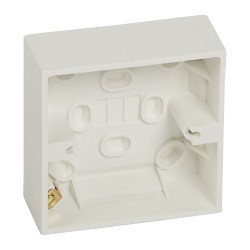 CONSOLĂ LEGRAND DIN PVC PENTRU MONTAJ SUPRAFAȚIC PENTRU ÎNTRERUPĂTOR 86x86 BELANKO S ALB 613350